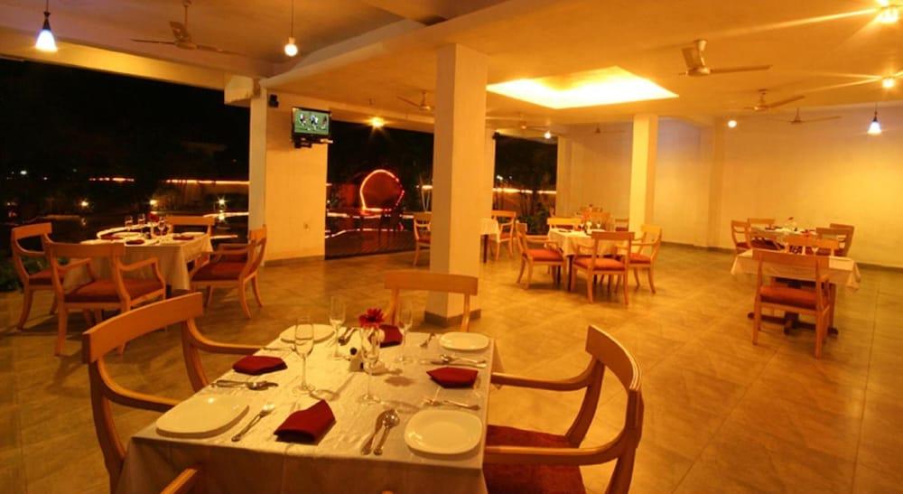 Lambana Resort Calangute Esterno foto